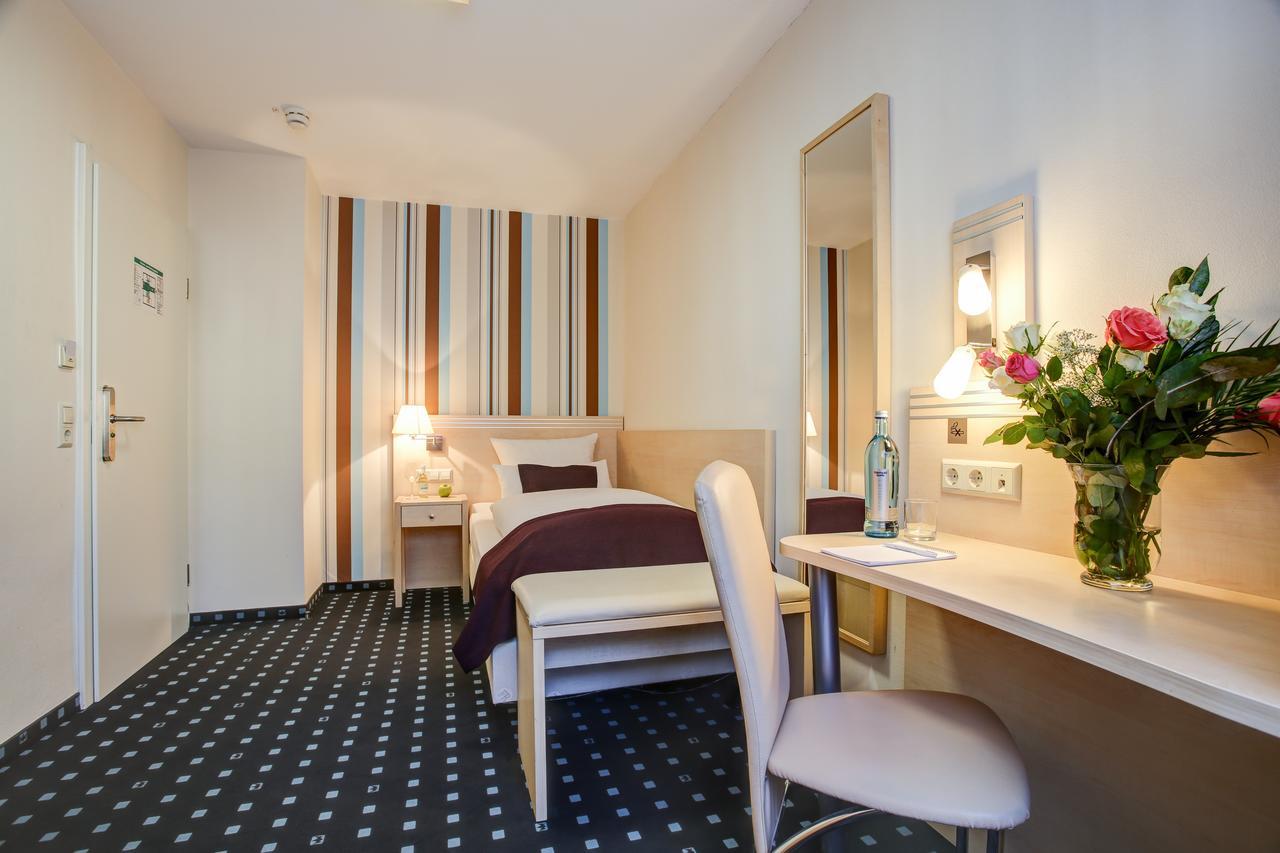 Rhein Neckar Hotel Mannheim Exterior photo